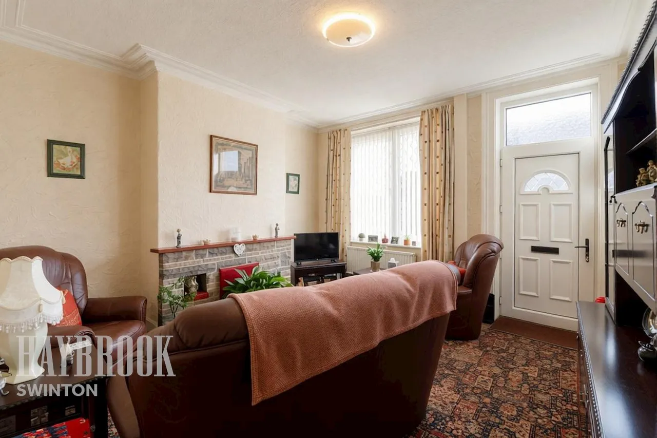 Station Road, Thurnscoe, photo 5