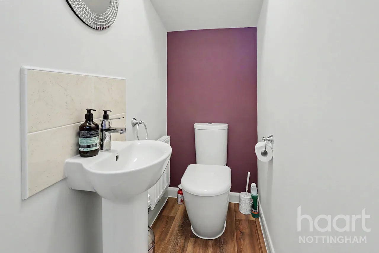 Cossethay Drive, Woodhouse Park, NG8, photo 6