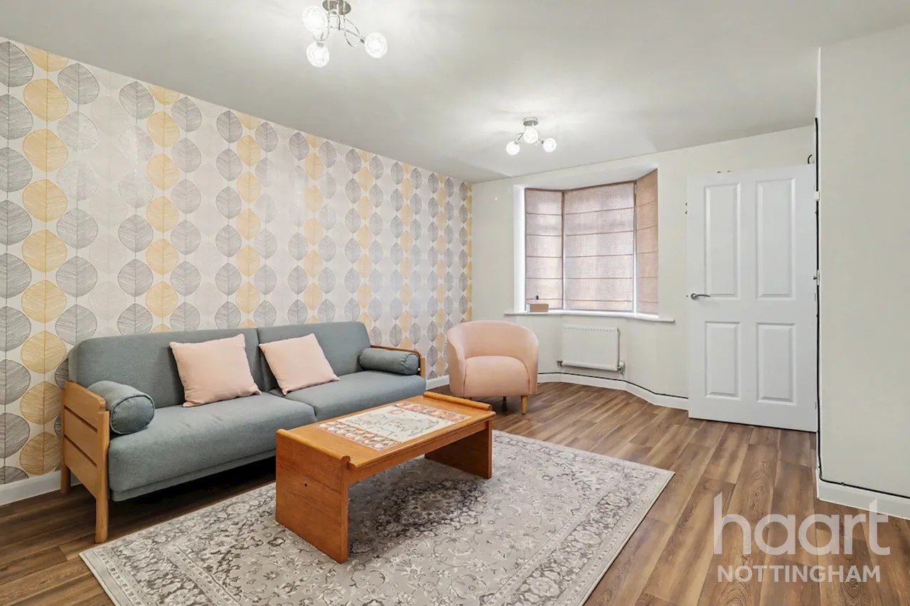 Cossethay Drive, Woodhouse Park, NG8, photo 3