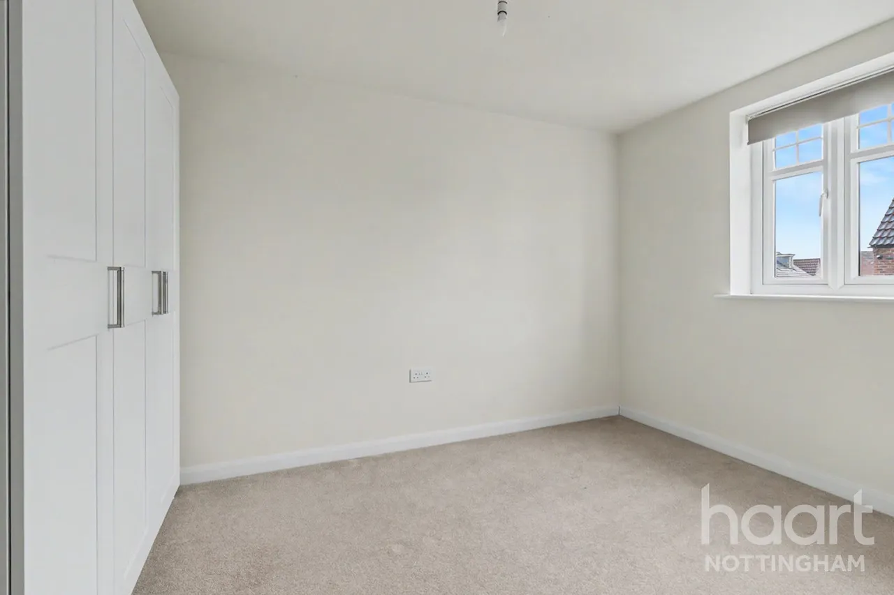 Cossethay Drive, Woodhouse Park, NG8, photo 13