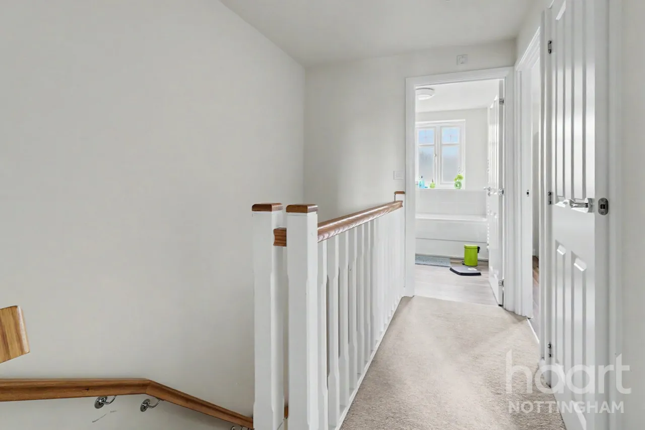 Cossethay Drive, Woodhouse Park, NG8, photo 14