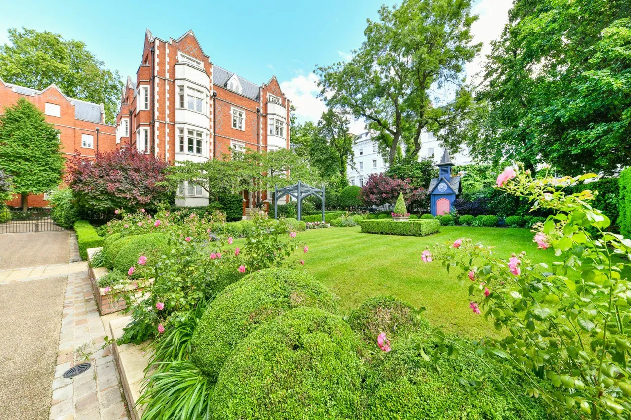 The Bromptons, South Kensington, London, SW3 6RS, photo 2
