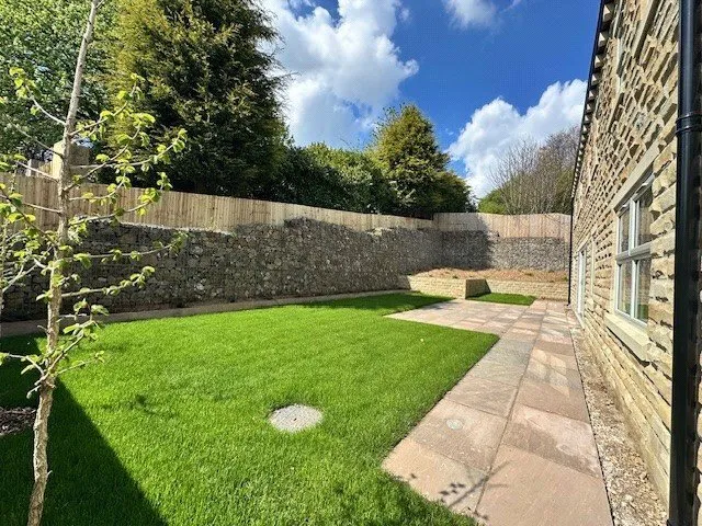 Leeds Road, Howden Clough, WF17, photo 12