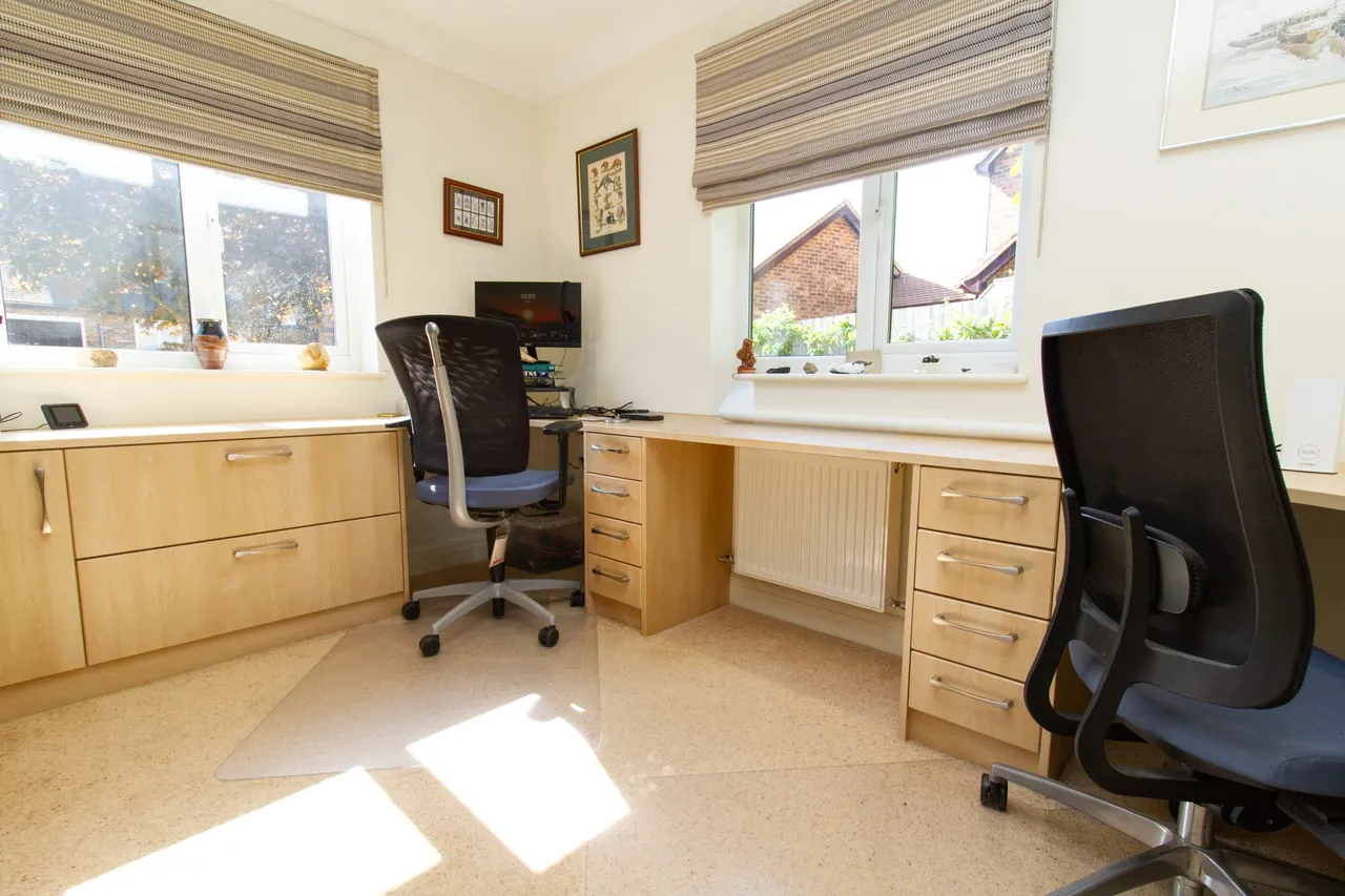 Du Maurier Close, Church Crookham, Fleet, GU52 0YA, photo 6