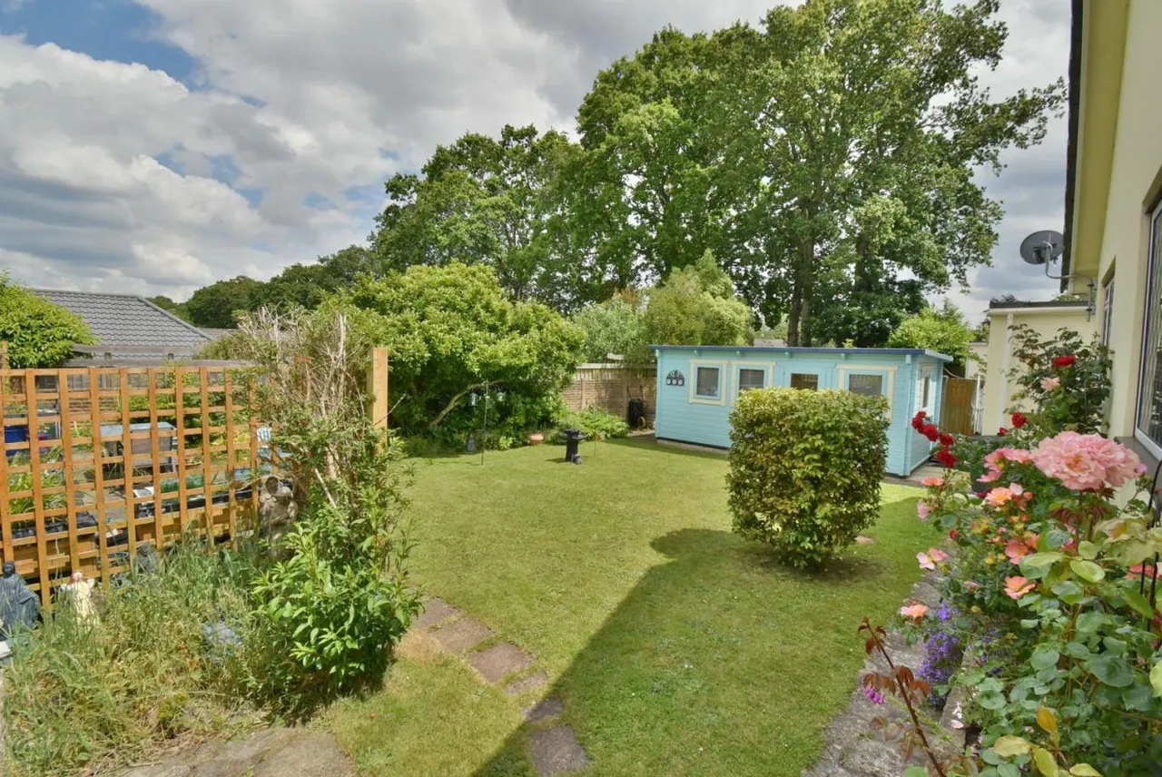 Lydlinch Close, BH22, photo 11