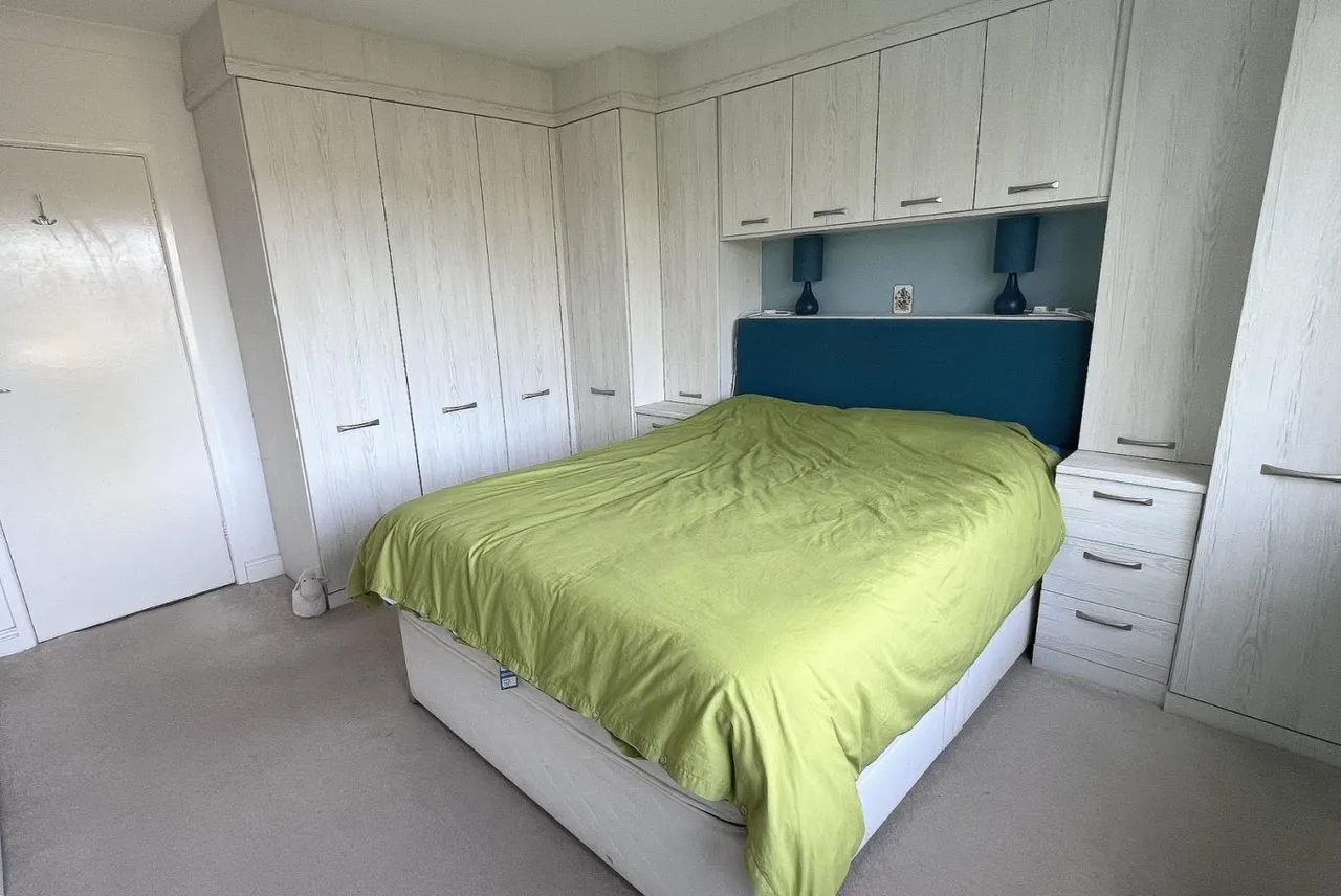 Lydlinch Close, BH22, photo 9