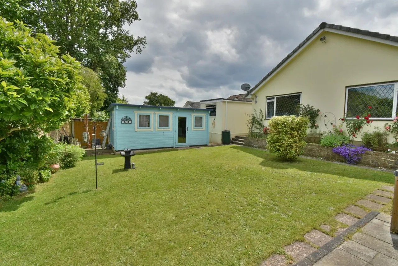 Lydlinch Close, BH22, photo 3