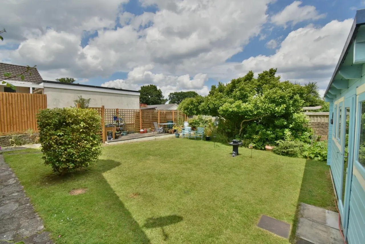 Lydlinch Close, BH22, photo 2