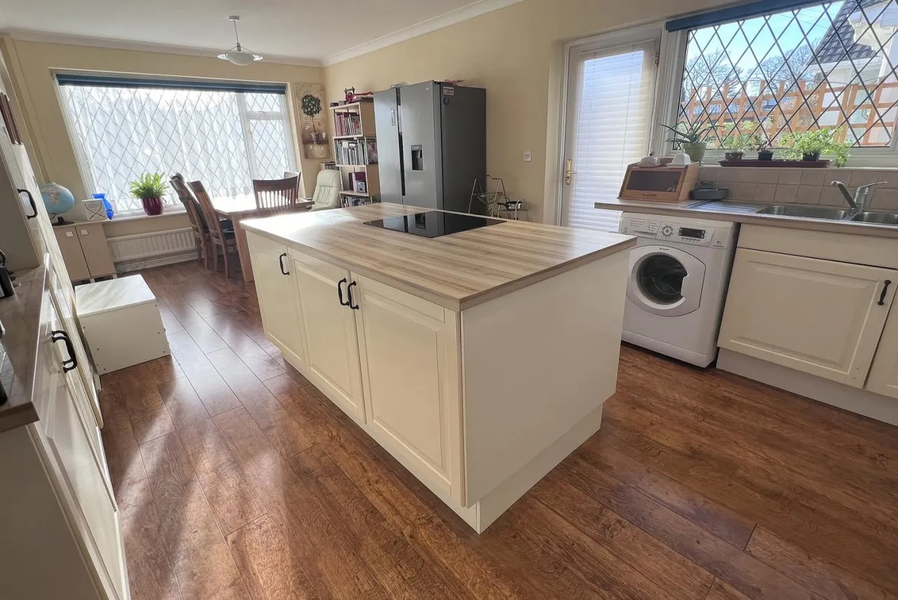 Lydlinch Close, BH22, photo 4
