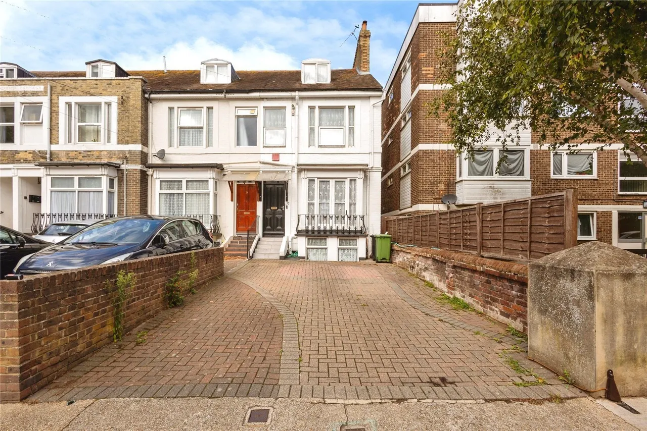 4 bed house for sale, Grove Road North, Southsea, PO5