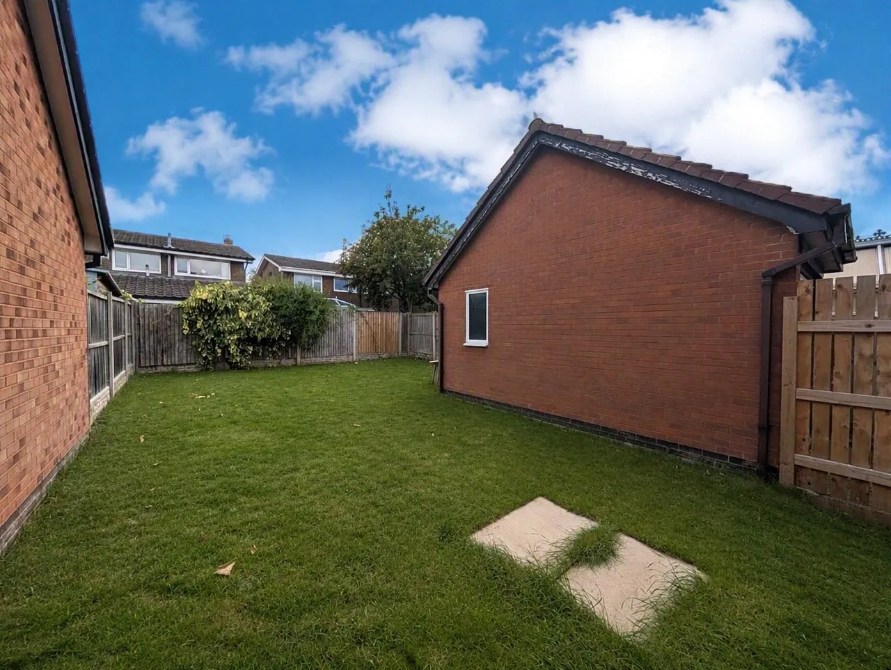Greengates Crescent, Little Neston, CH64, photo 5