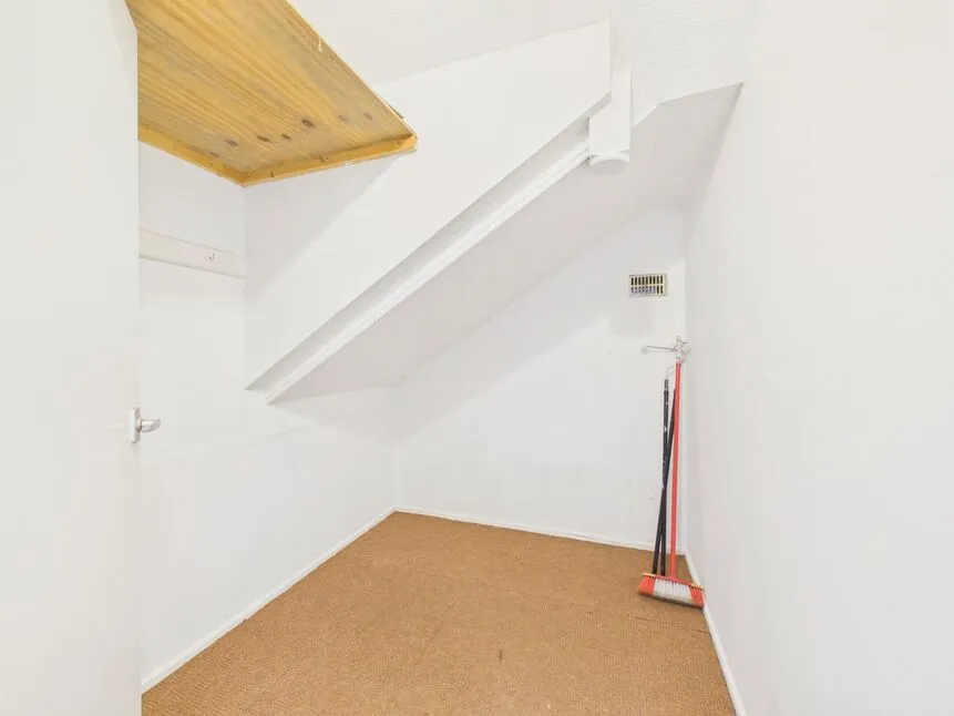 Shorncliffe Road, Folkestone, CT20, photo 8