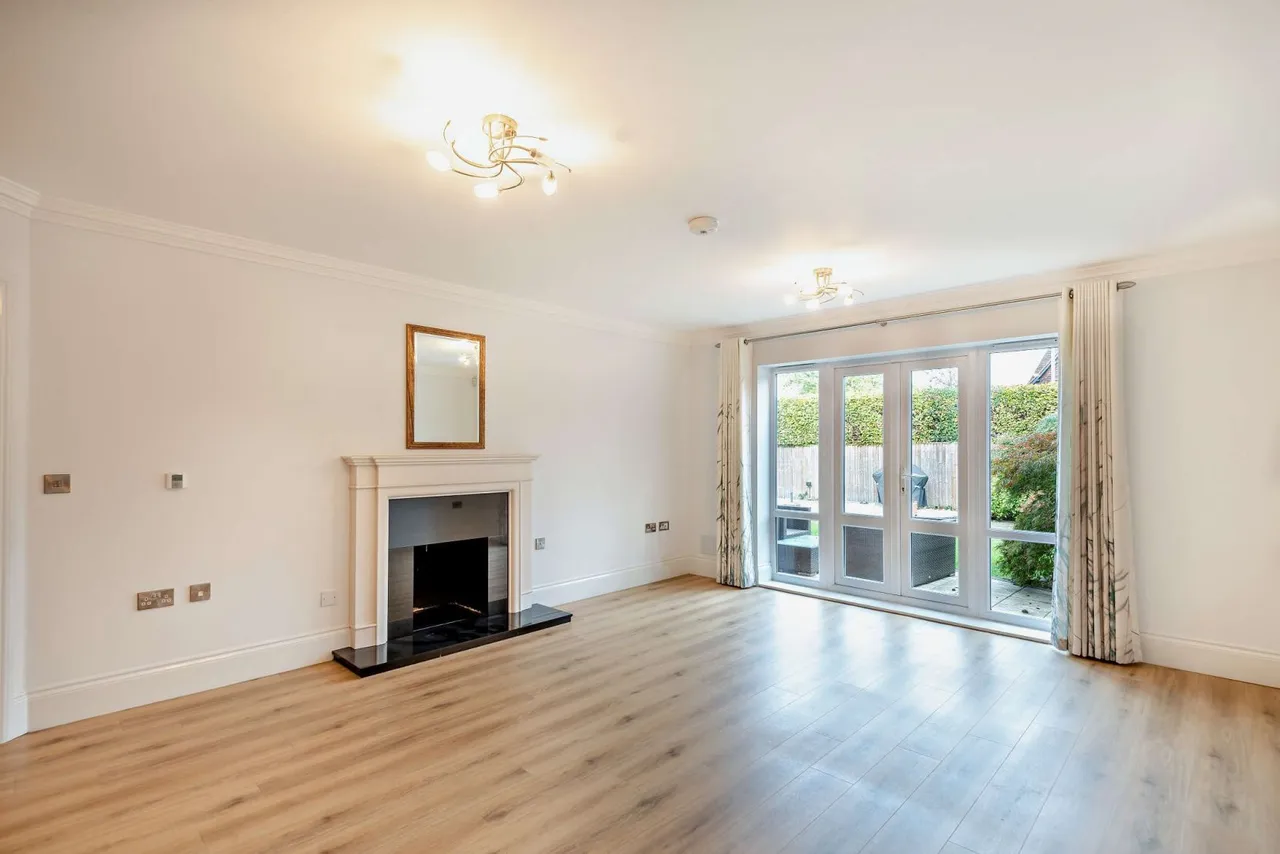 Ethorpe Close, Gerrards Cross, SL9, photo 2