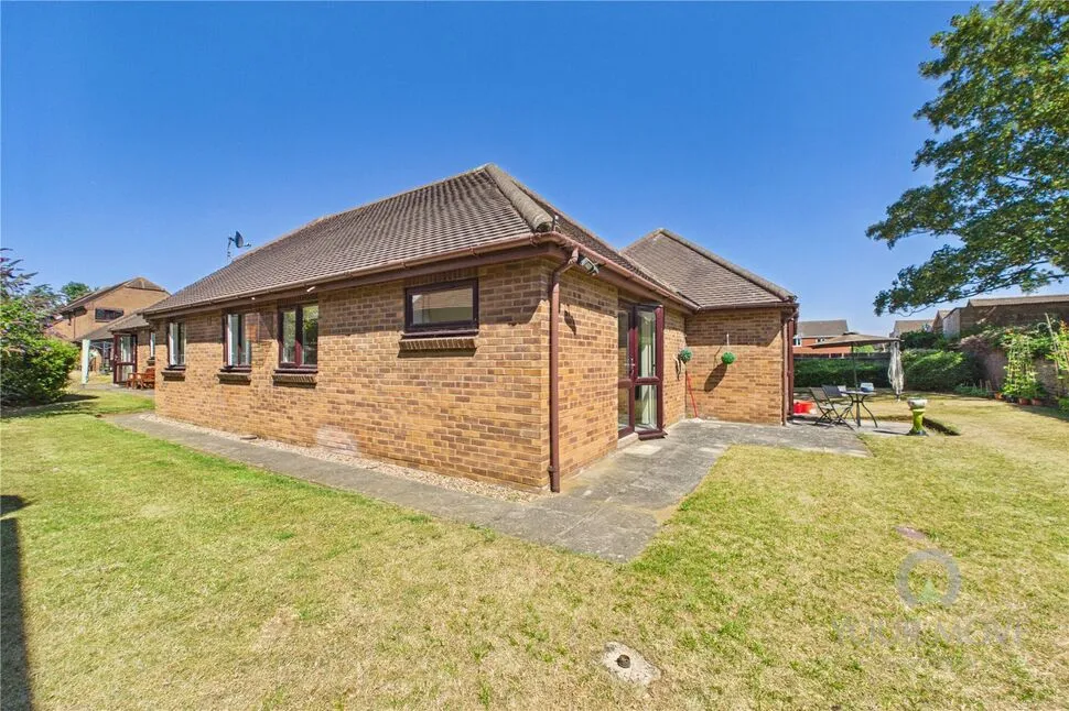 Pond Farm Close, Duston, NN5, photo 10