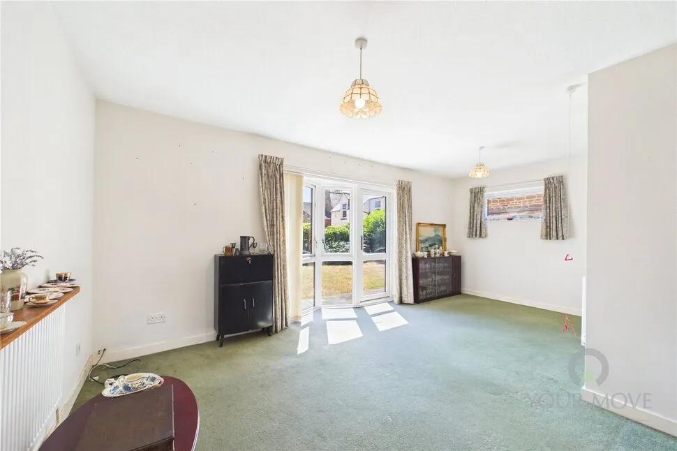Pond Farm Close, Duston, NN5, photo 3