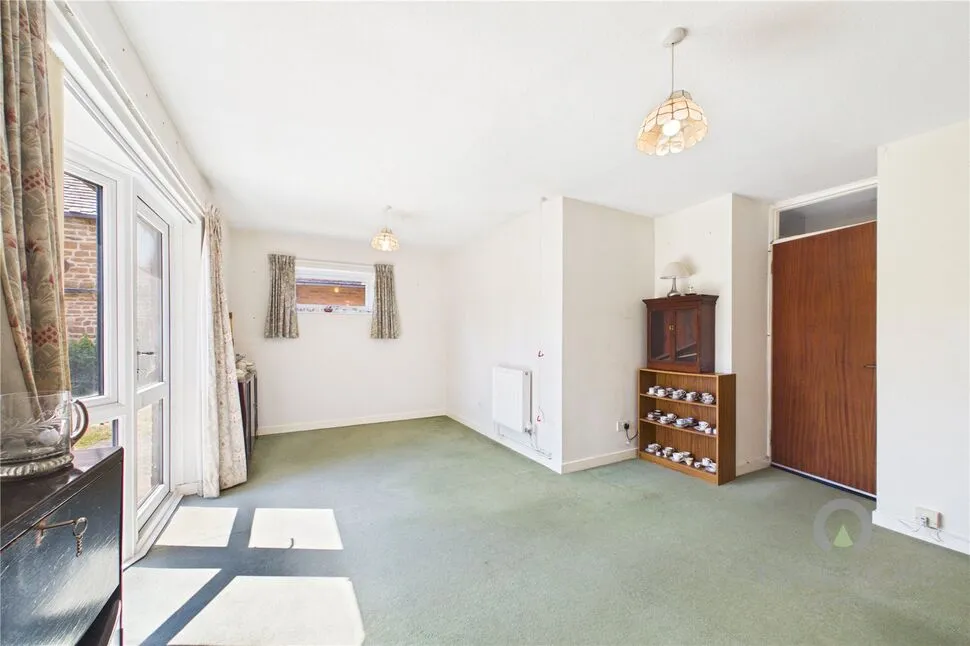 Pond Farm Close, Duston, NN5, photo 2