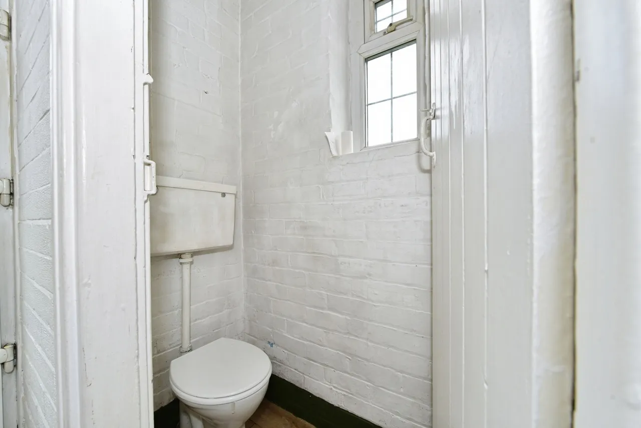 Deerlands Avenue, Sheffield, South Yorkshire, S5, photo 9