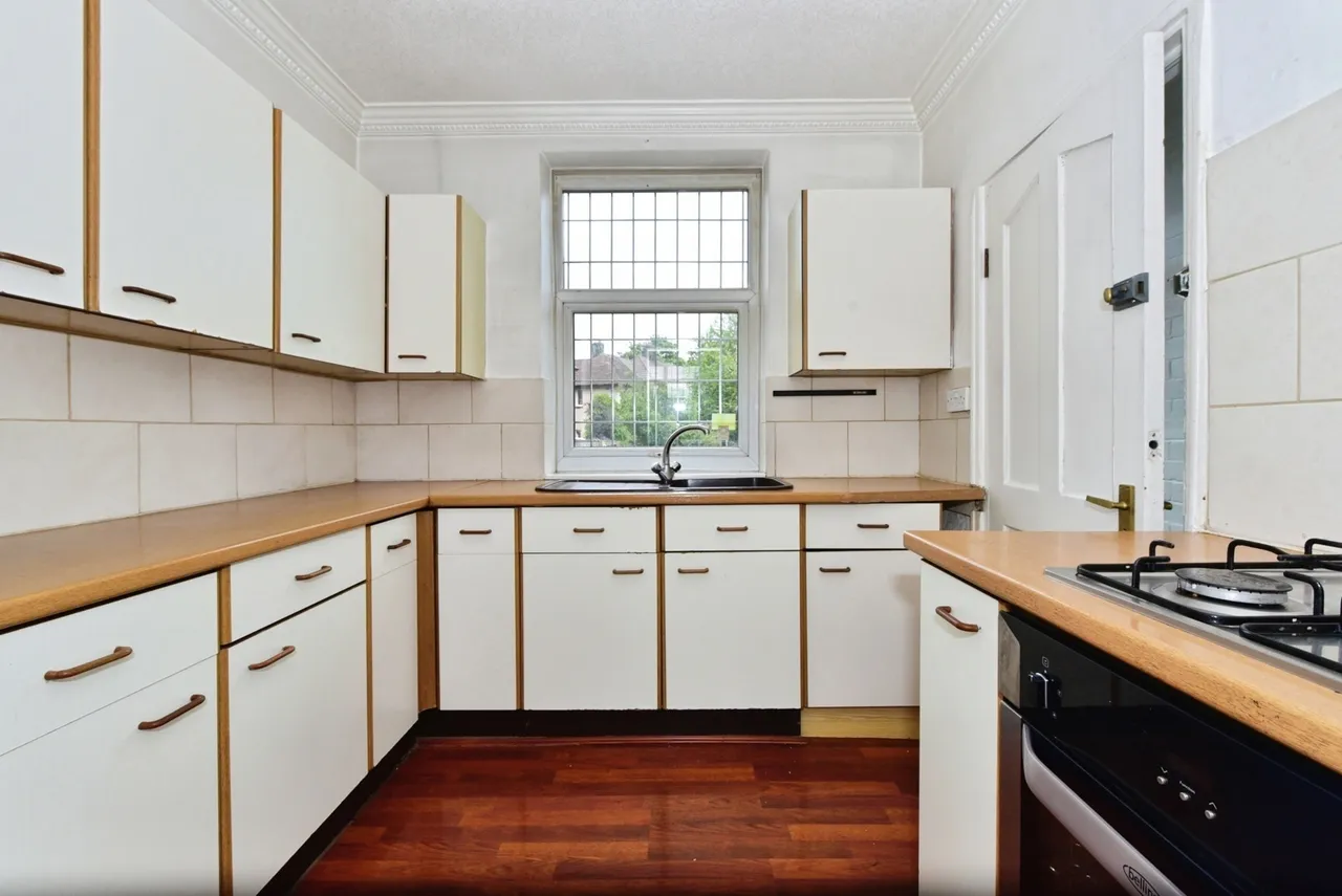 Deerlands Avenue, Sheffield, South Yorkshire, S5, photo 8