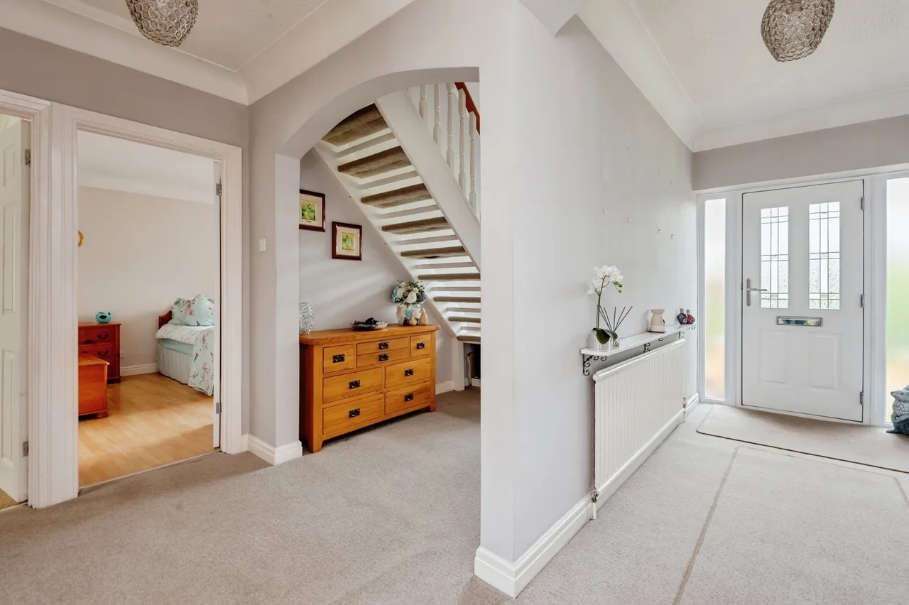 Main Street, Billinge, WN5, photo 4