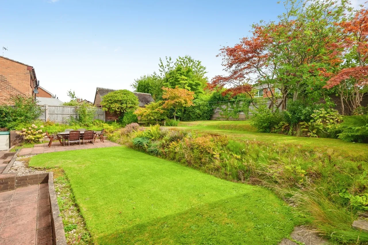 Main Street, Billinge, WN5, photo 17