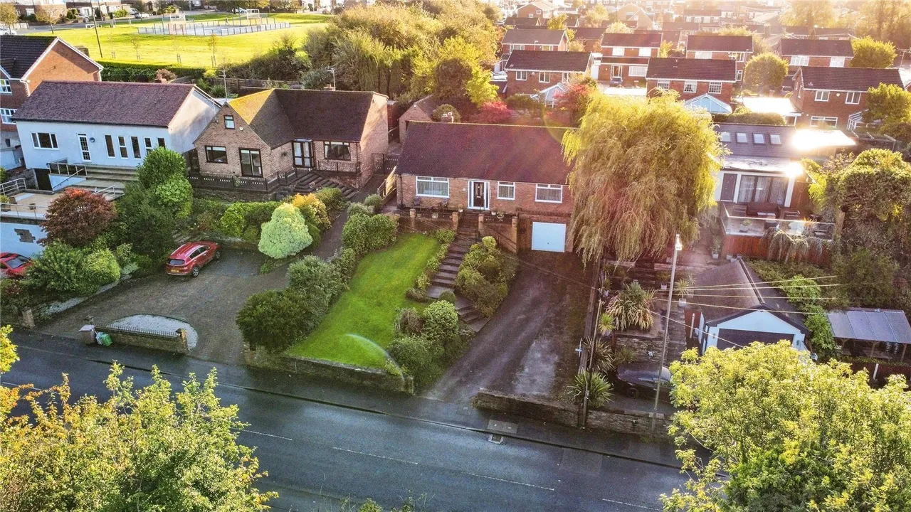 Main Street, Billinge, WN5, photo 28