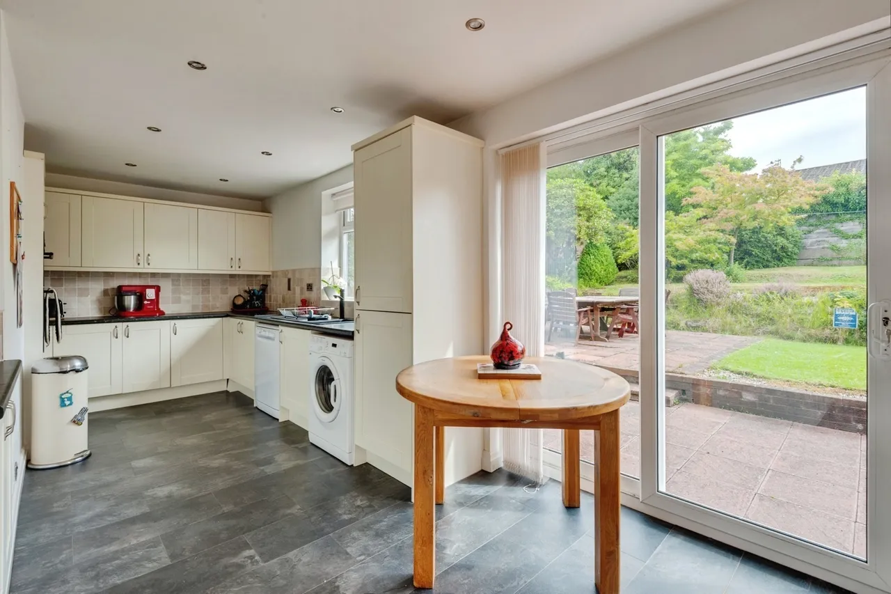 Main Street, Billinge, WN5, photo 12