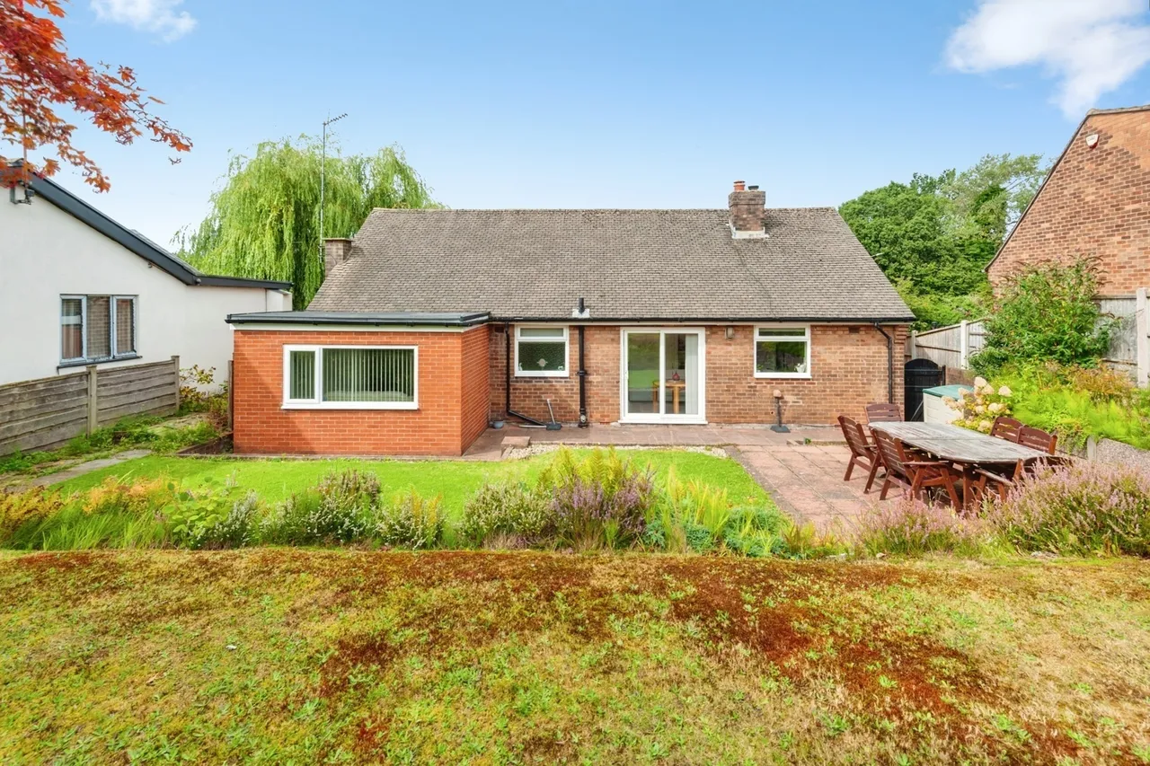 Main Street, Billinge, WN5, photo 15