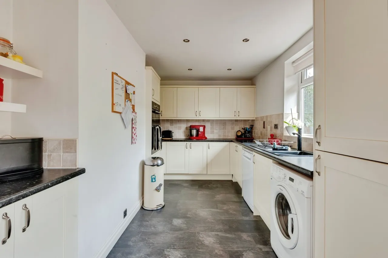 Main Street, Billinge, WN5, photo 13