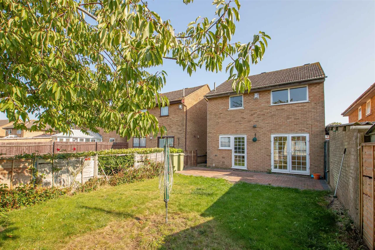 Favell Drive, Furzton, photo 14
