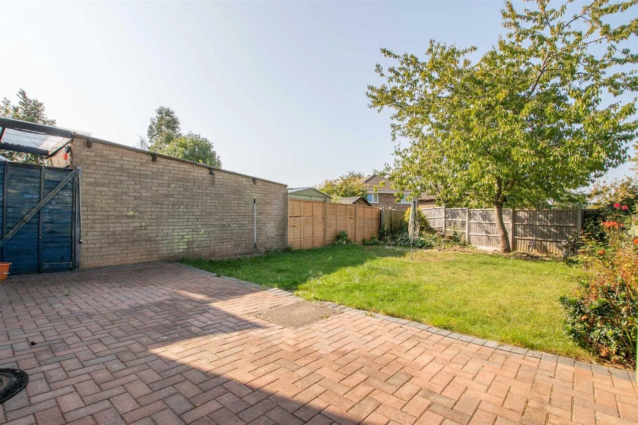 Favell Drive, Furzton, photo 15