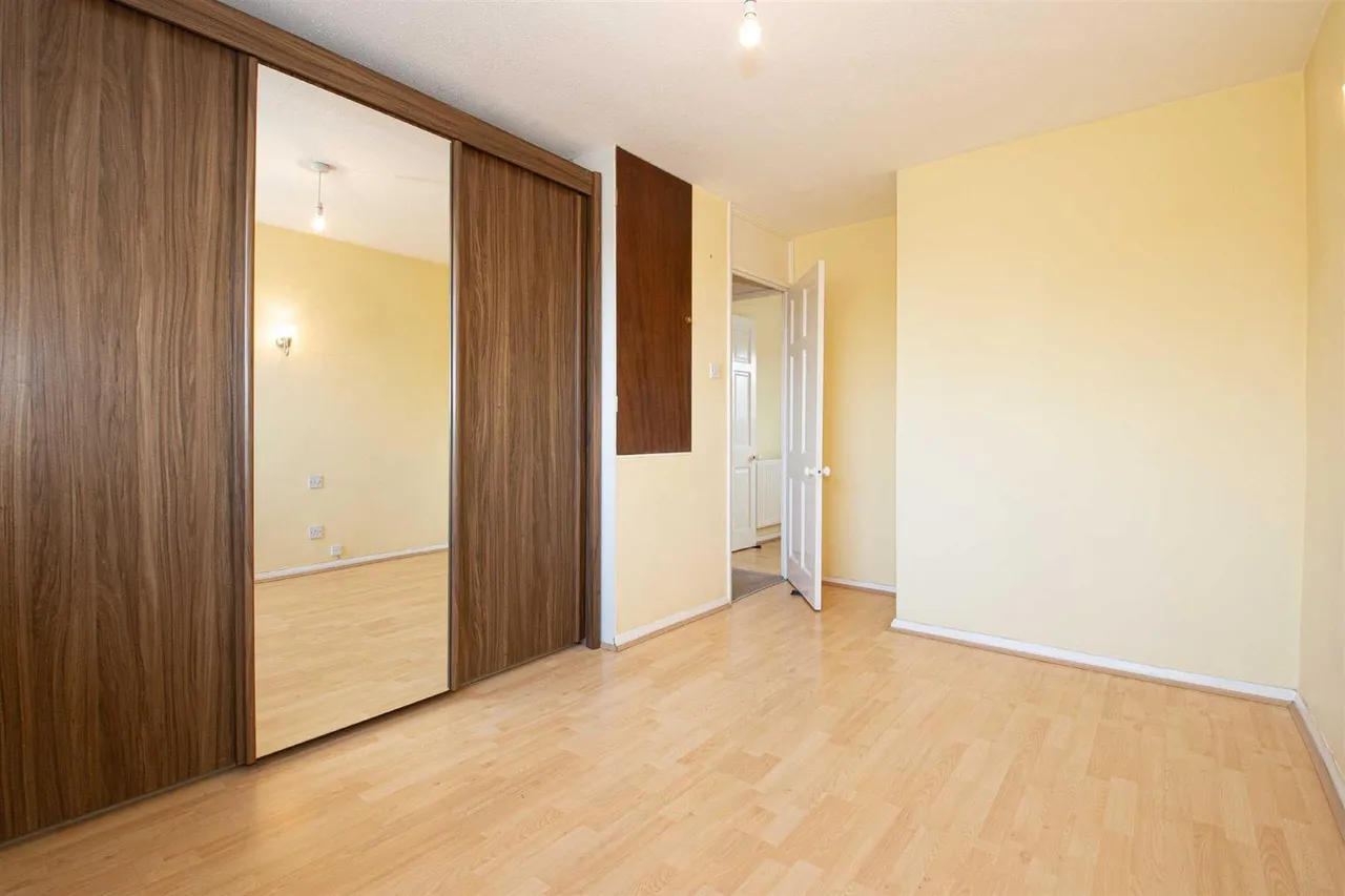 Favell Drive, Furzton, photo 10