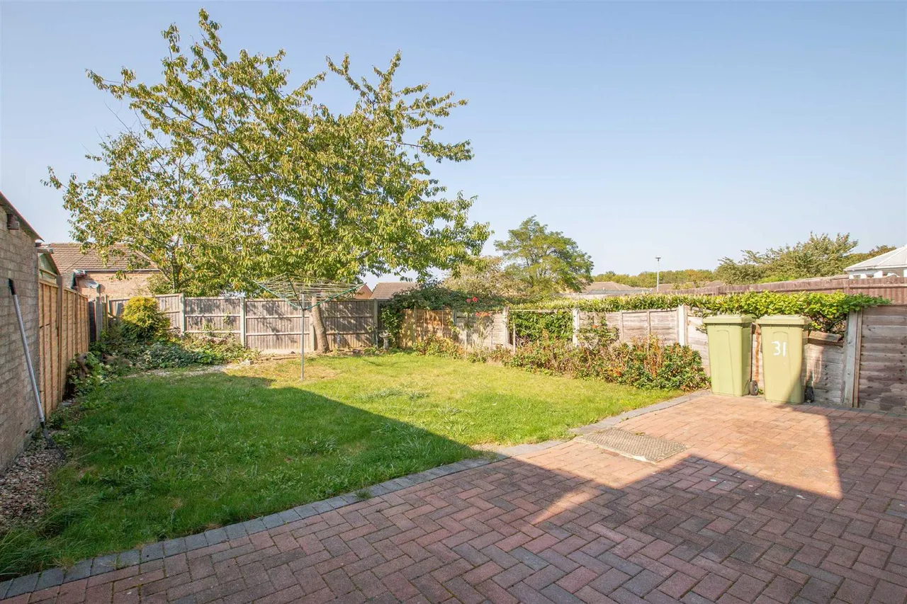 Favell Drive, Furzton, photo 13