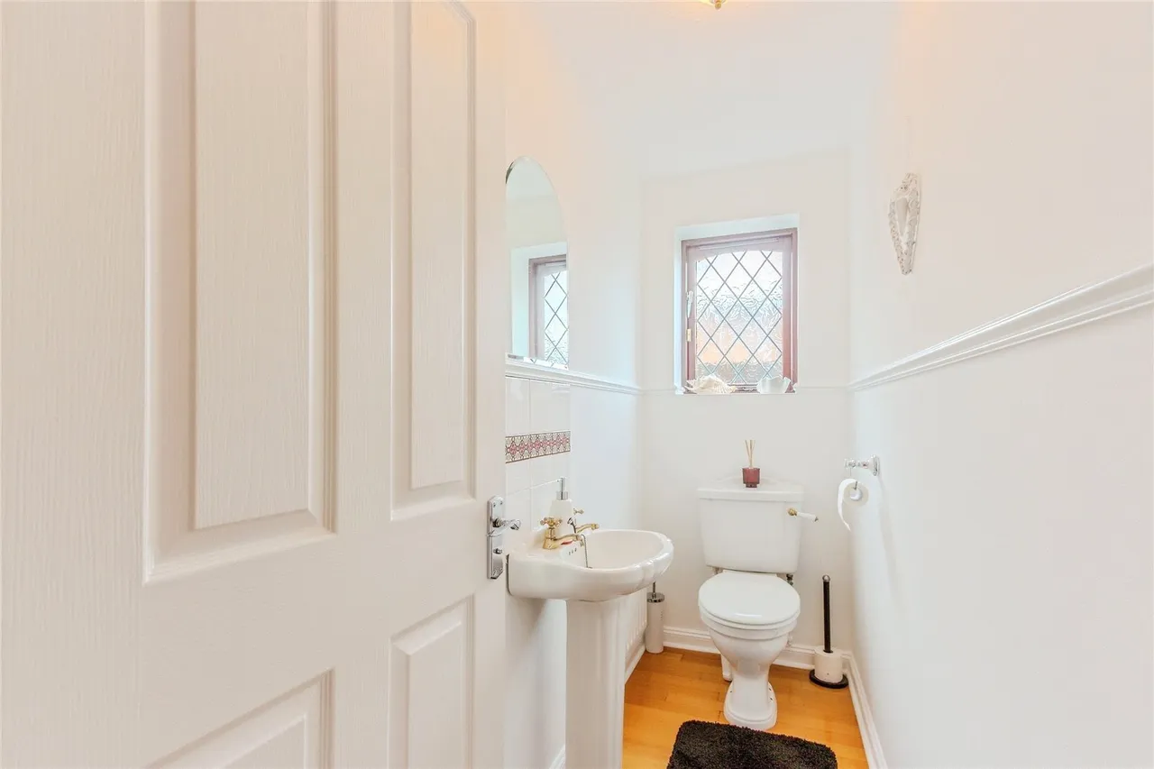 St. Mary's Row, Sheerness, ME12, photo 12