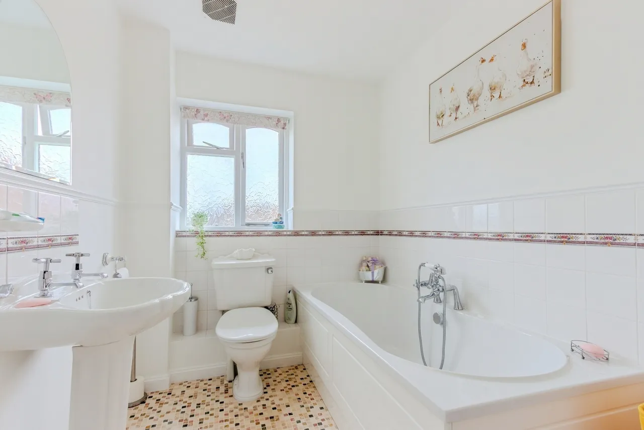 St. Mary's Row, Sheerness, ME12, photo 18