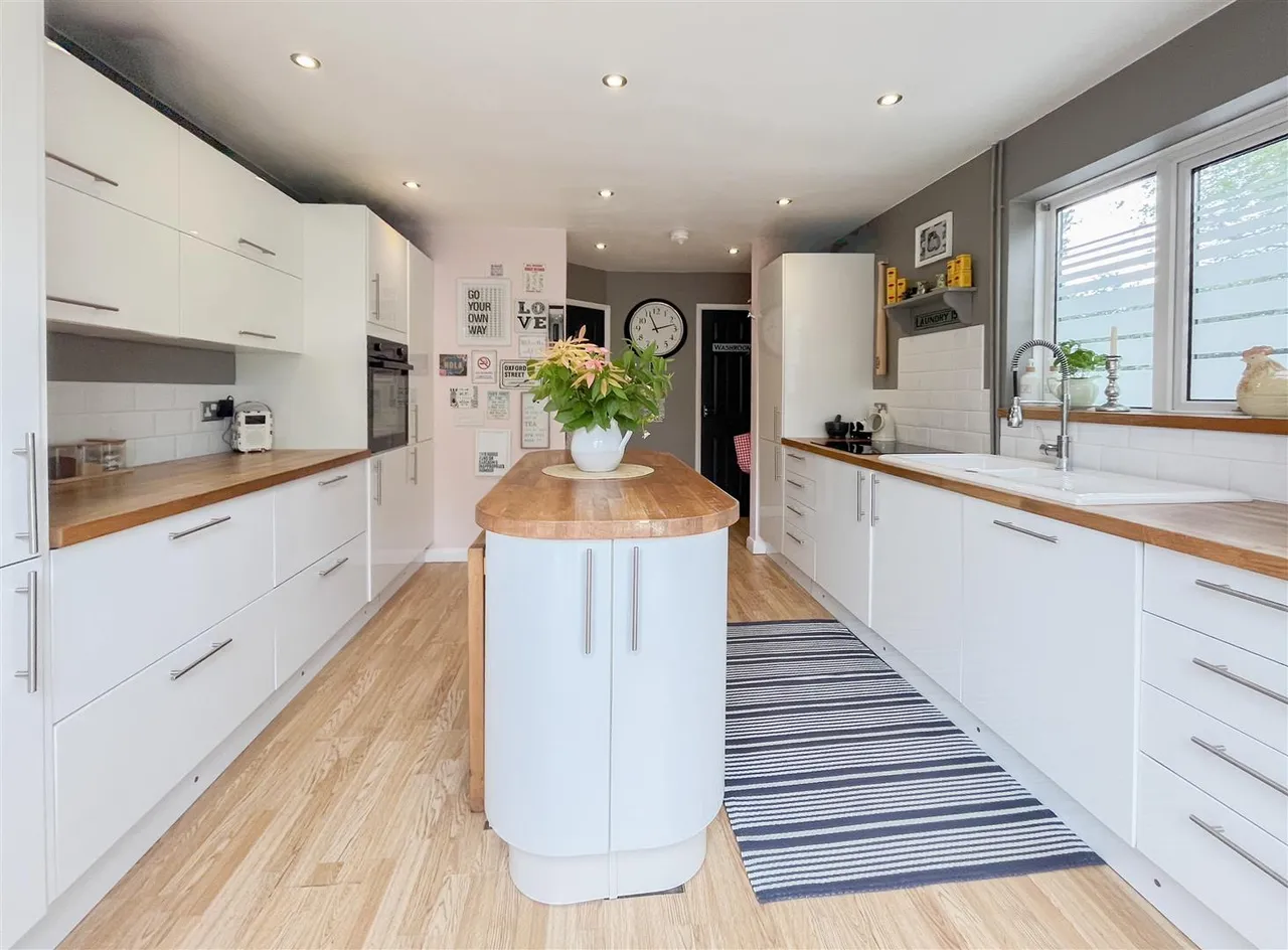 17 Cherwell Road, Heathfield, TN21 8JT, photo 6