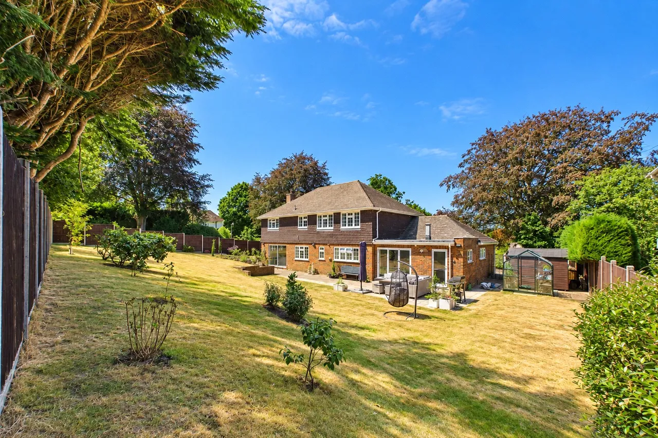 Chesters Road, Camberley, GU15, photo 2