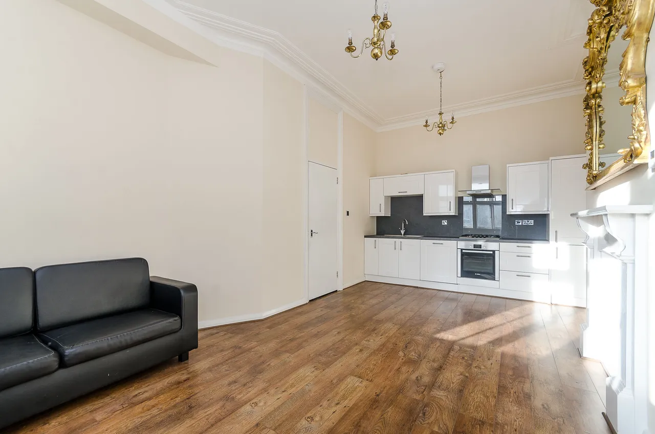 5 Moscow Mansions, 224 Cromwell Road, London, photo 7