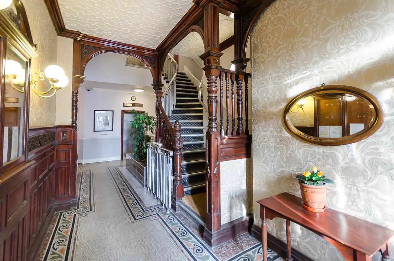 5 Moscow Mansions, 224 Cromwell Road, London, photo 4