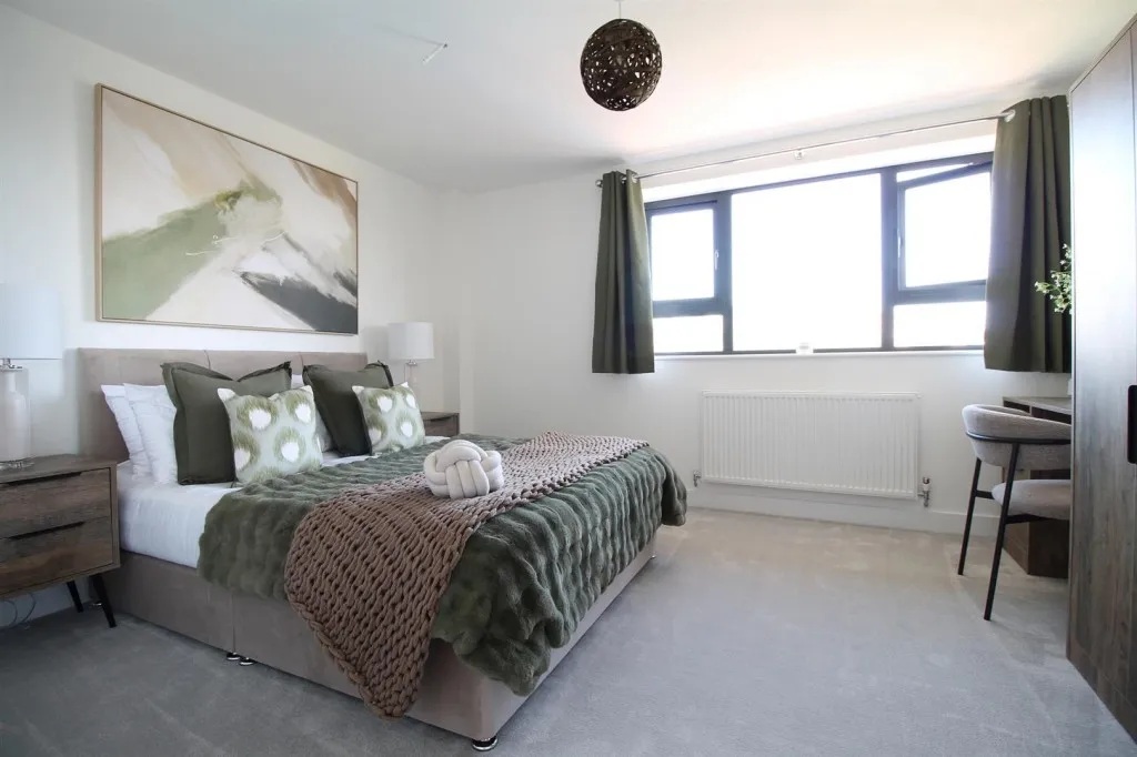 Old Gloucester Road, Hambrook, BS16, photo 7