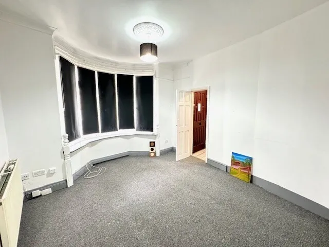 Steele Road, Leyton E11, photo 2