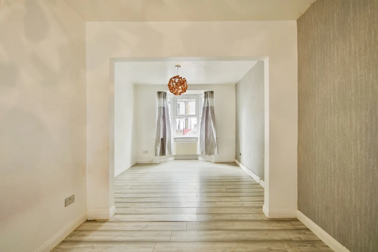 Shrewsbury Road, Forest Gate, E7, photo 2