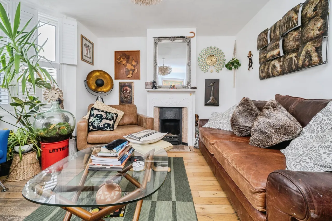 3 bed house for sale, Lower Court Road, Epsom, KT19