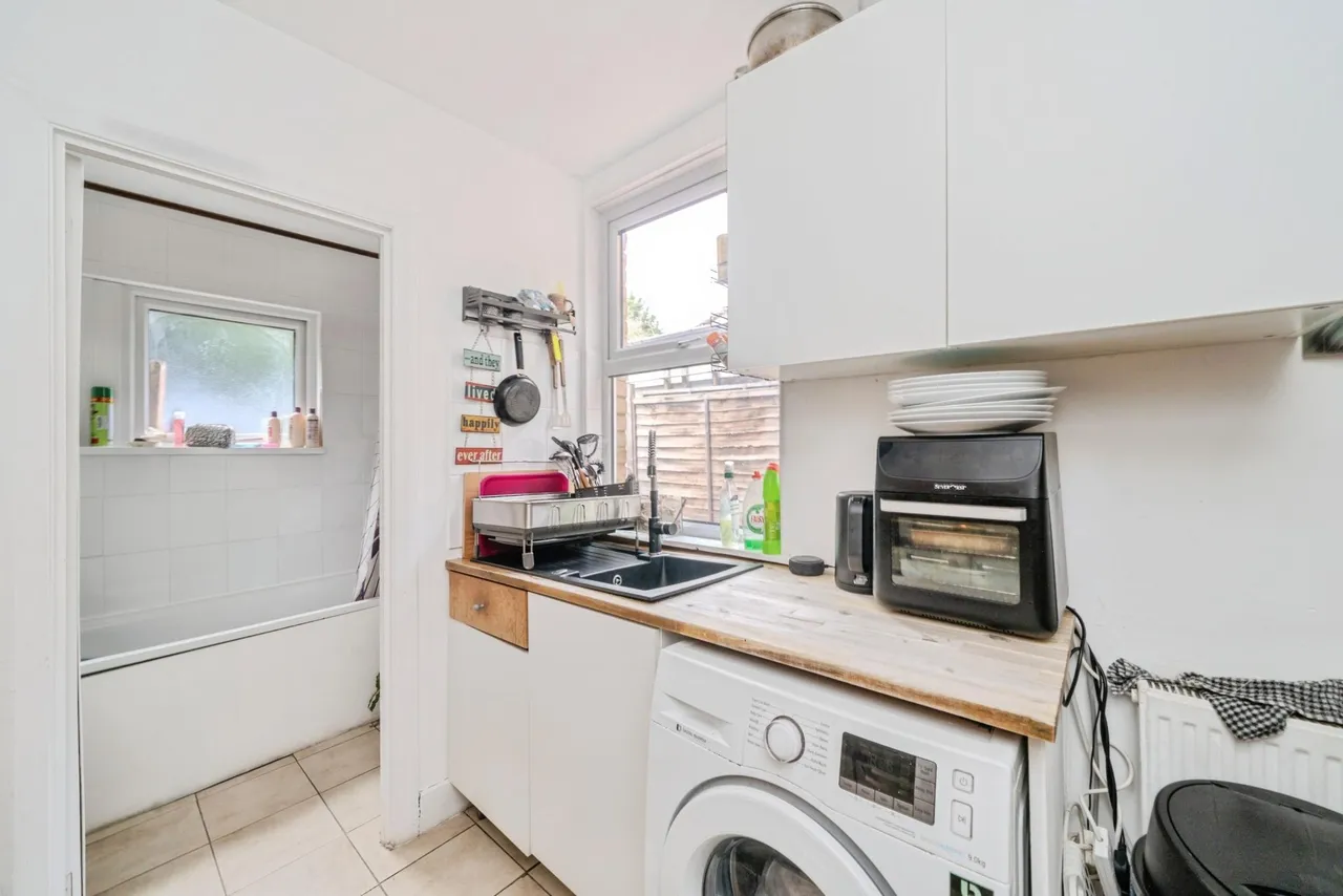 Lower Court Road, Epsom, KT19, photo 12