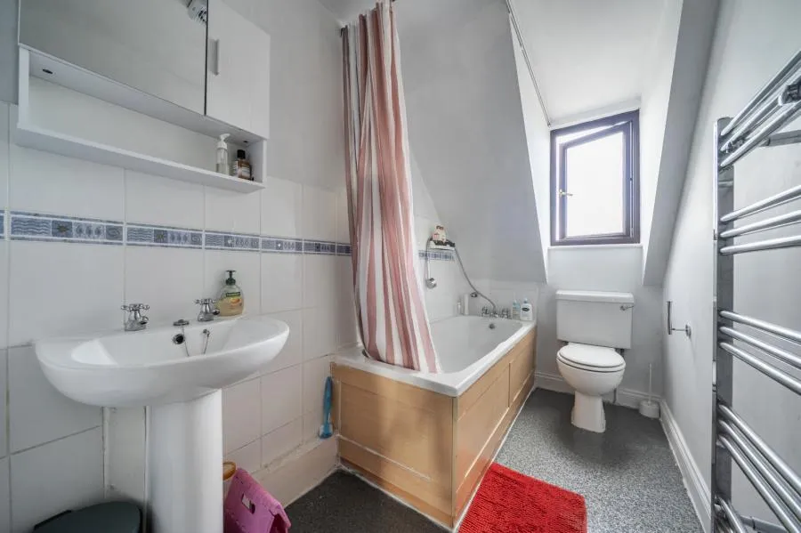 Burford Road, Carterton, OX18, photo 8