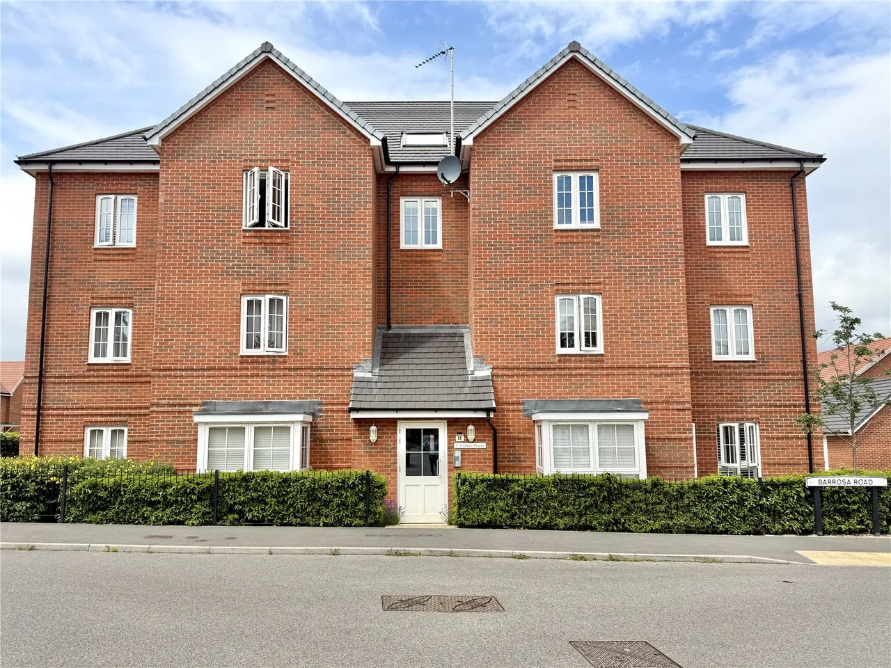Barossa Road, Wellesley, Aldershot, Hampshire, GU11 4DT, photo 9