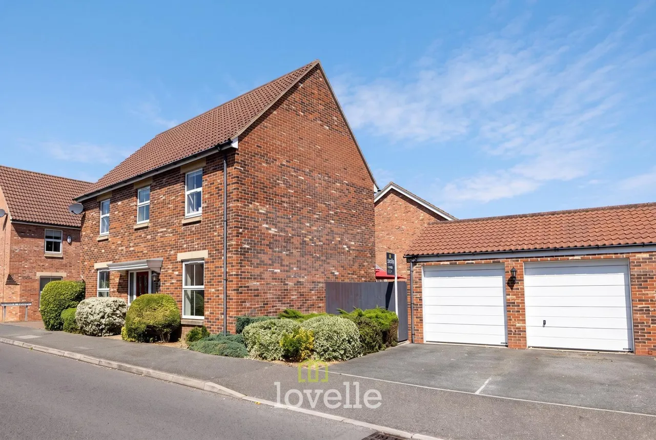 4 bed house for sale, Fenwick Road, Scartho Top, DN33