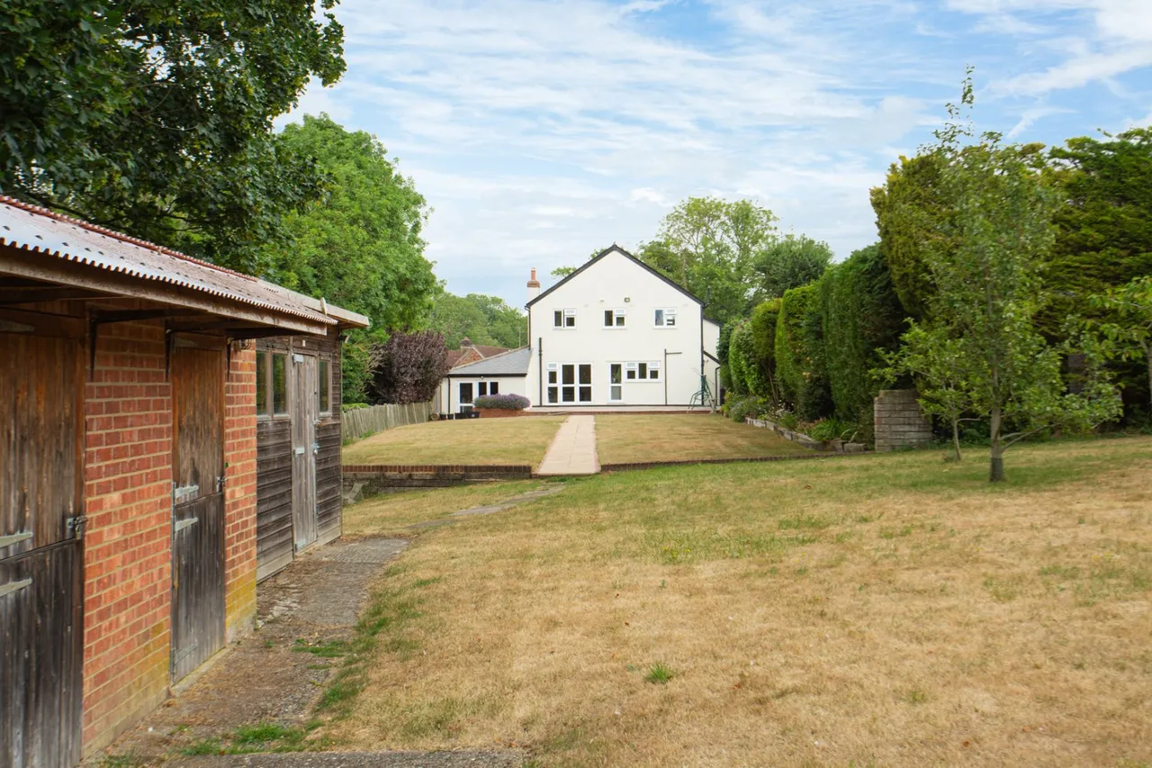Shooters Hill, Eythorne, CT15, photo 15