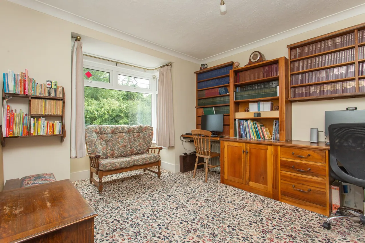 Shooters Hill, Eythorne, CT15, photo 5