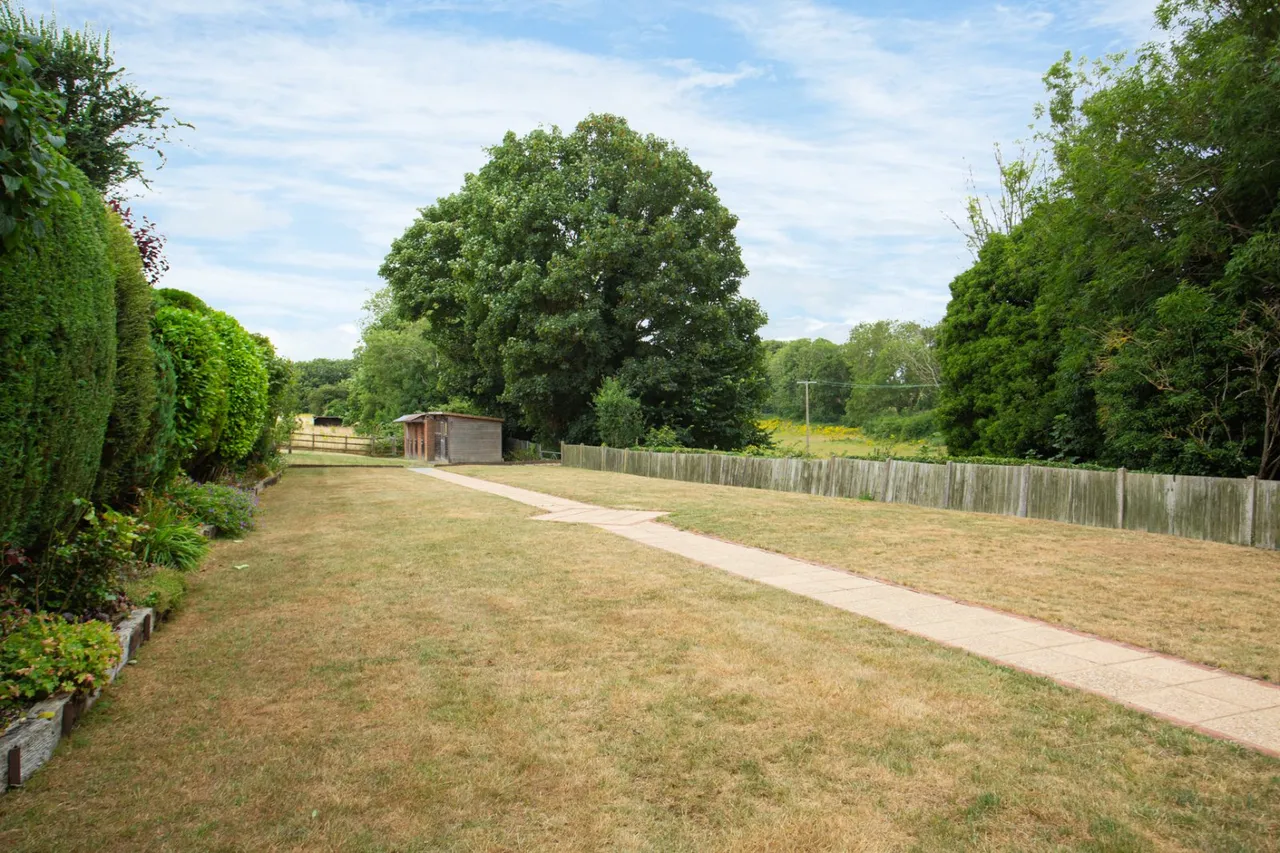 Shooters Hill, Eythorne, CT15, photo 17