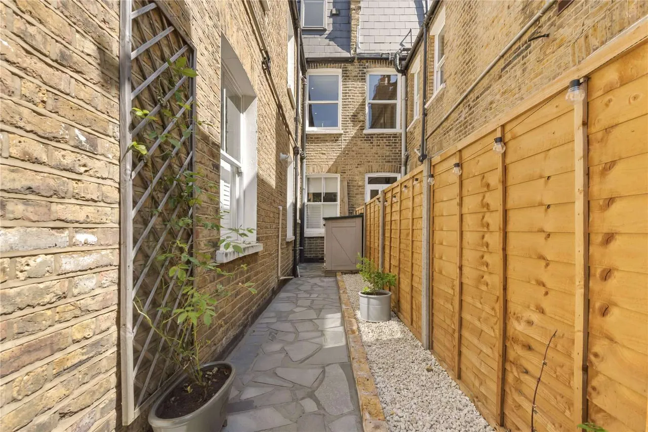 Blandfield Road, London, SW12, photo 10